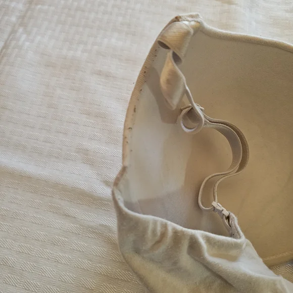 Victoria’s Secret T-Shirt Push-Up Full Coverage Bra • 34DDD • White - Picture 4 of 4